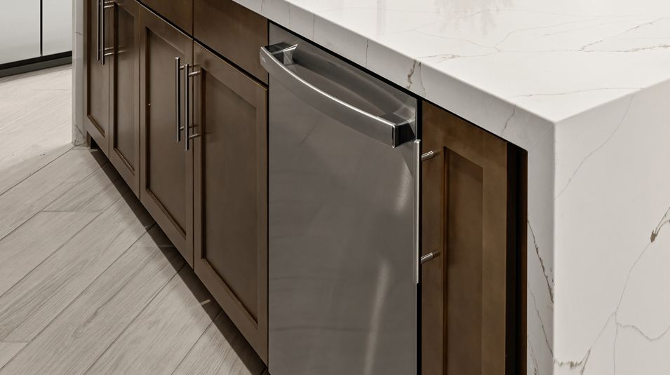 2015 Preston Village Cadence Kennedy Kitchen 3of6 F1 Base2