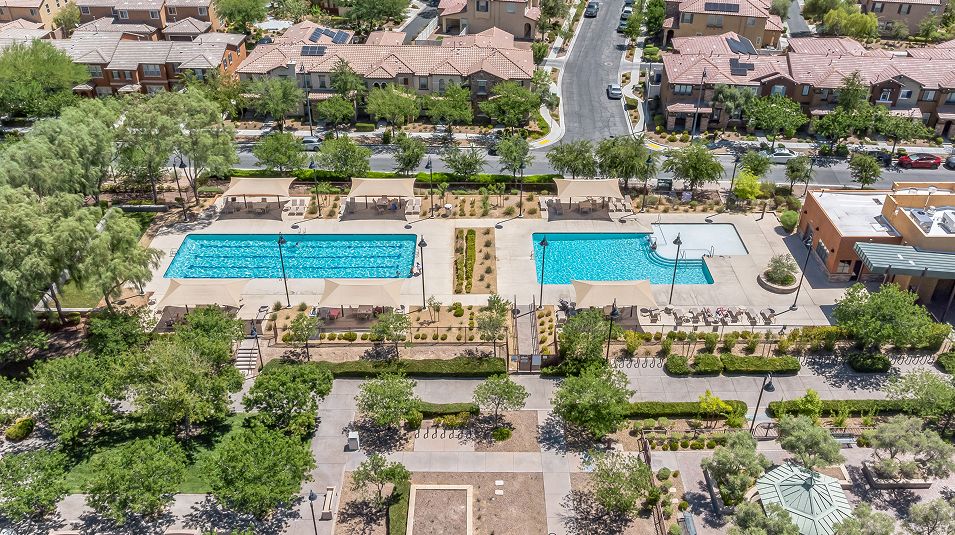 Lucere Inspirada Amenity Swimming Pool Solista Park 3of15