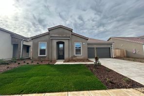 1674 Corbin Road S (Esplanade)