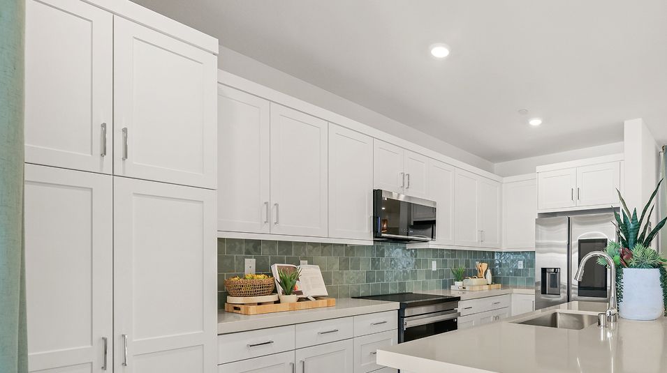 Creekside Crossing Res1 Kitchen 4of12 F1