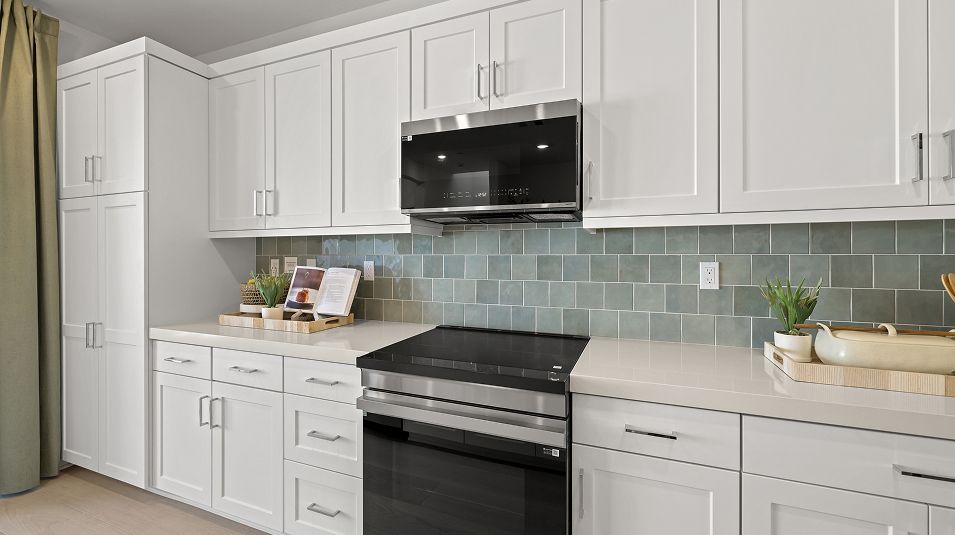 Creekside Crossing Res1 Kitchen 10of12 F1