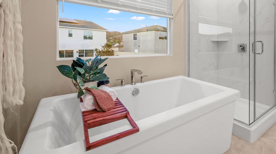 Freestanding tub