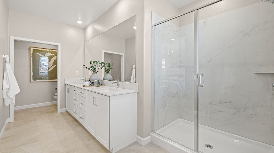 Creekside Crossing Res1 Owners Bath 3of3 F2