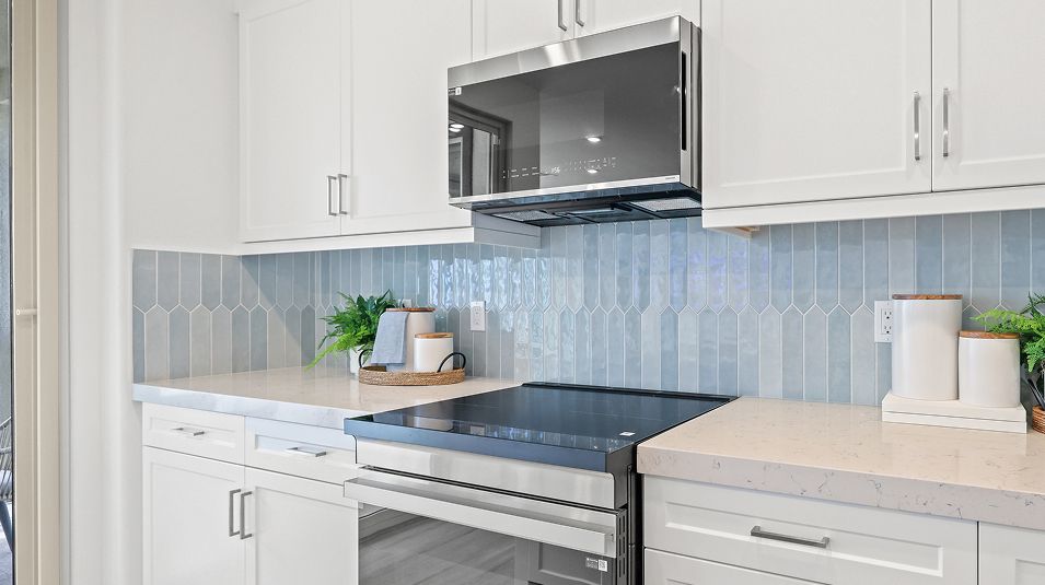 Samsung electric range and built-in microwave