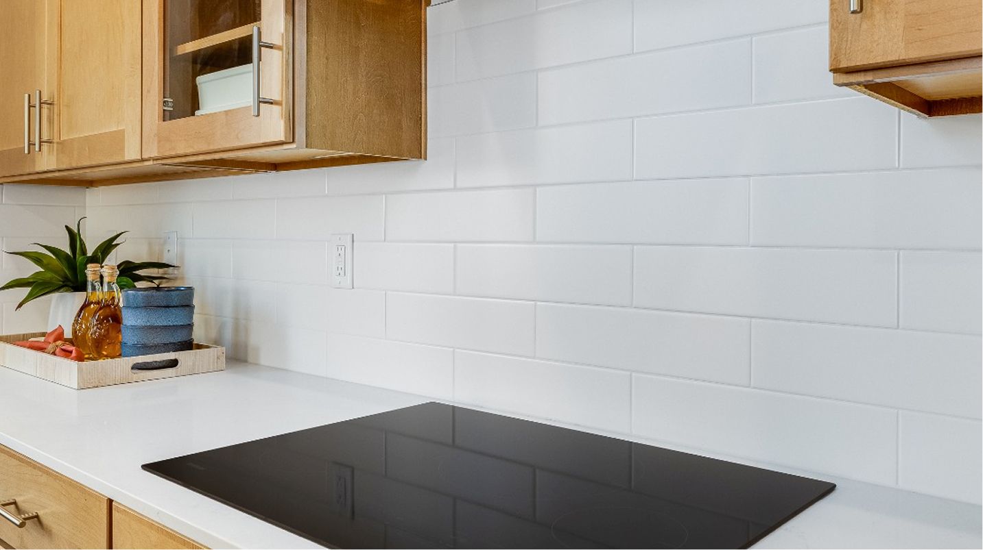 Garibaldi Sequoia II Kitchen 4of6 F1 Base3