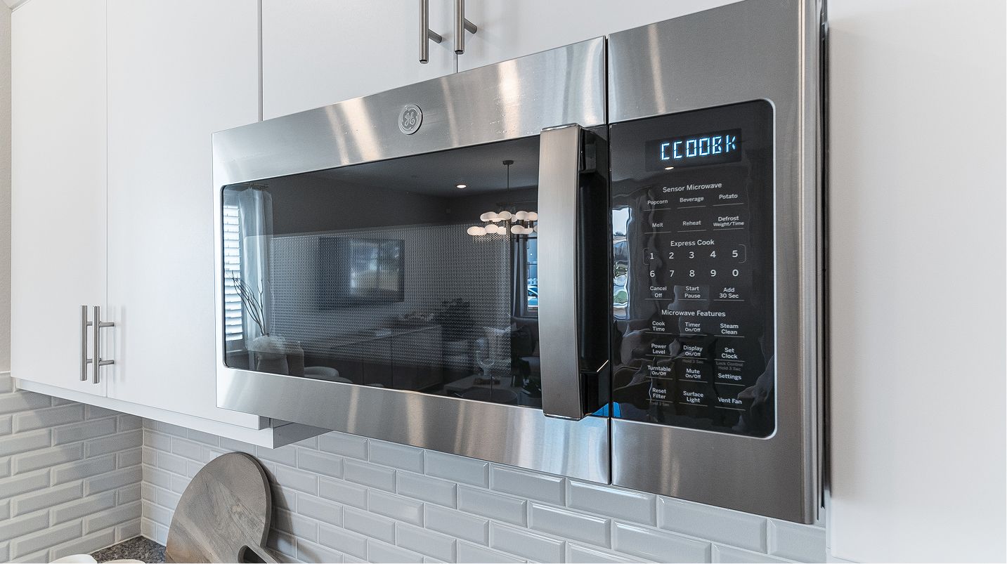 Skybrook Springhill EI Re3 Kitchen Microwave
