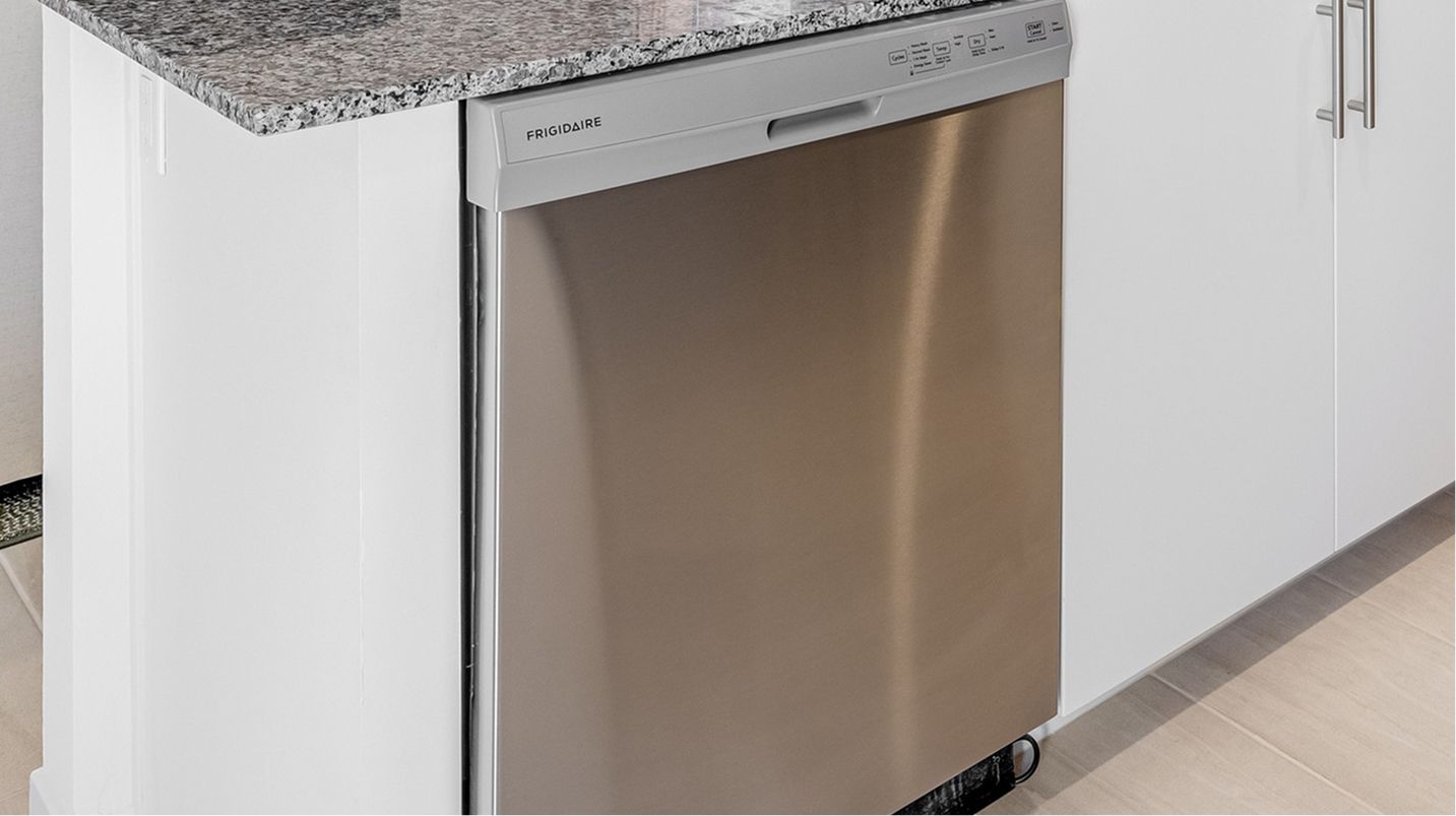 Nova Skyborne Res1 EI Dishwasher Kitchen 3of4 F1