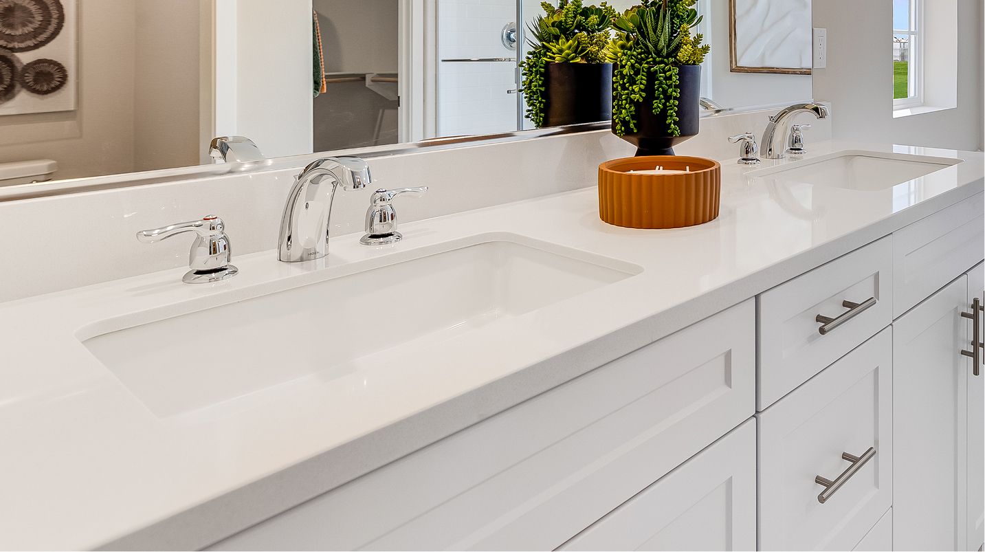 Outbound Renaissance Res4 Owners Bath 1of2 F2