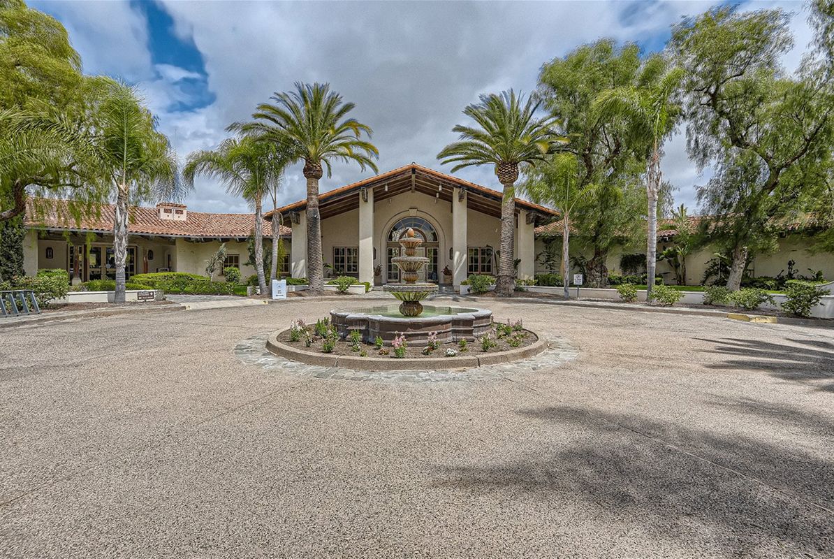 Inland Empire Menifee Menifee Lakes Country Club 1of4