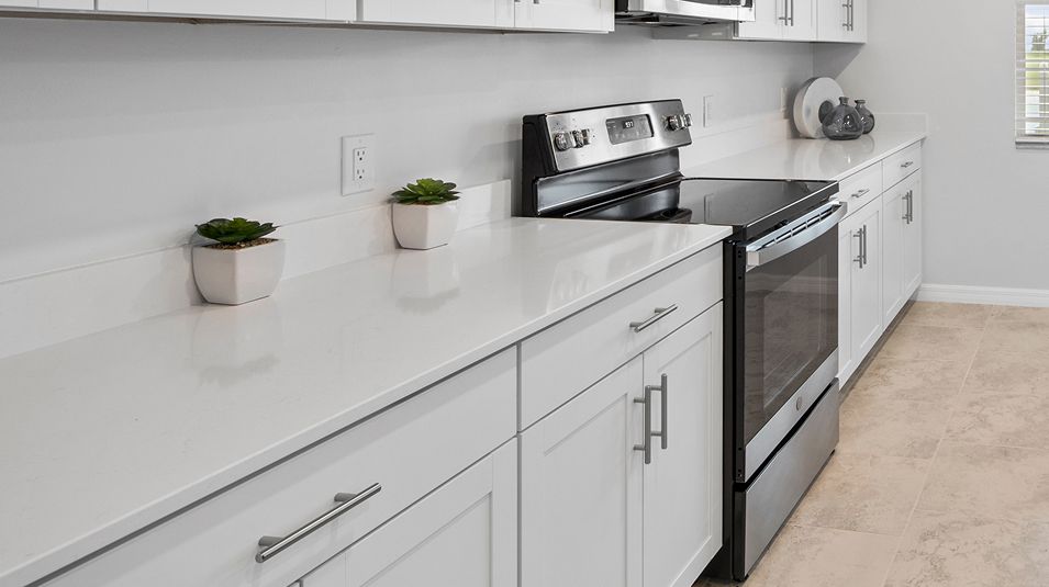 Arrowhead EI Kitchen Quartz Countertops 1 5 26