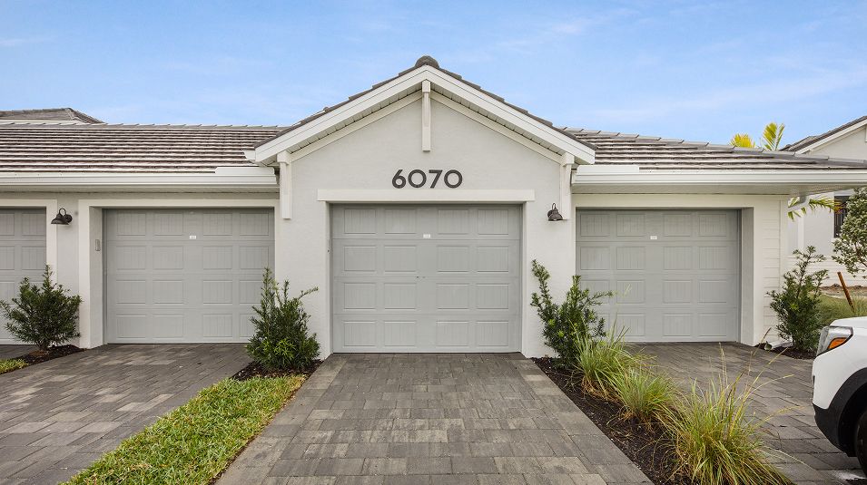 Condos The National GCC EI Hurricane Rated Garage1 5 26