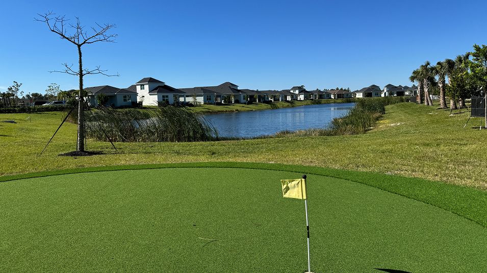 Timbers Everlands Amenity Golf Putting Green 3of6