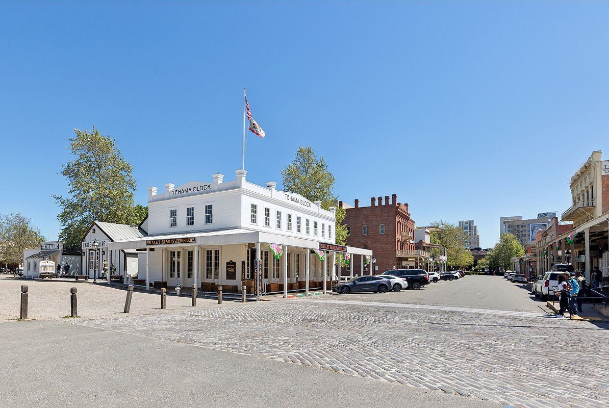 Old Town Sacramento Waterfront