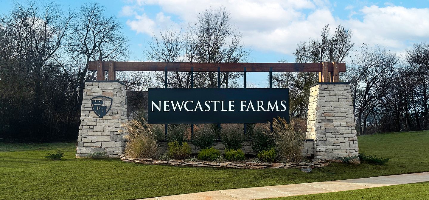 Newcastle Farms Amenity Monument 2of2