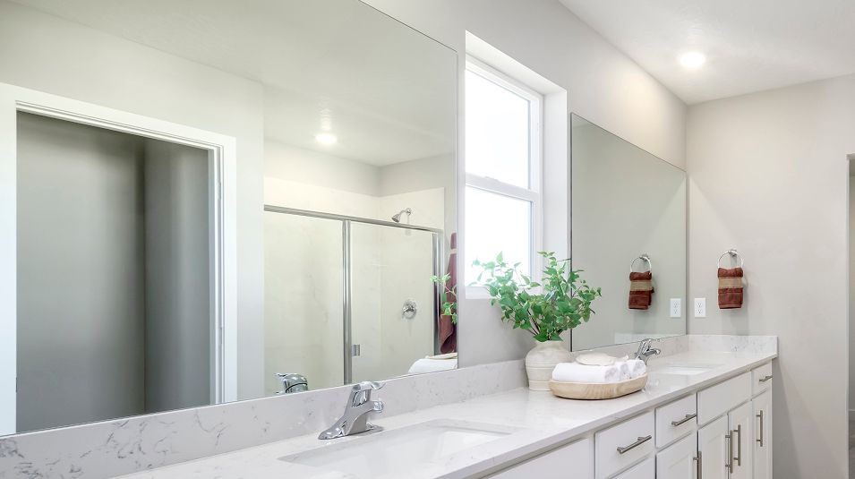 Villages Sienna Hills EI Full Width Vanity F2