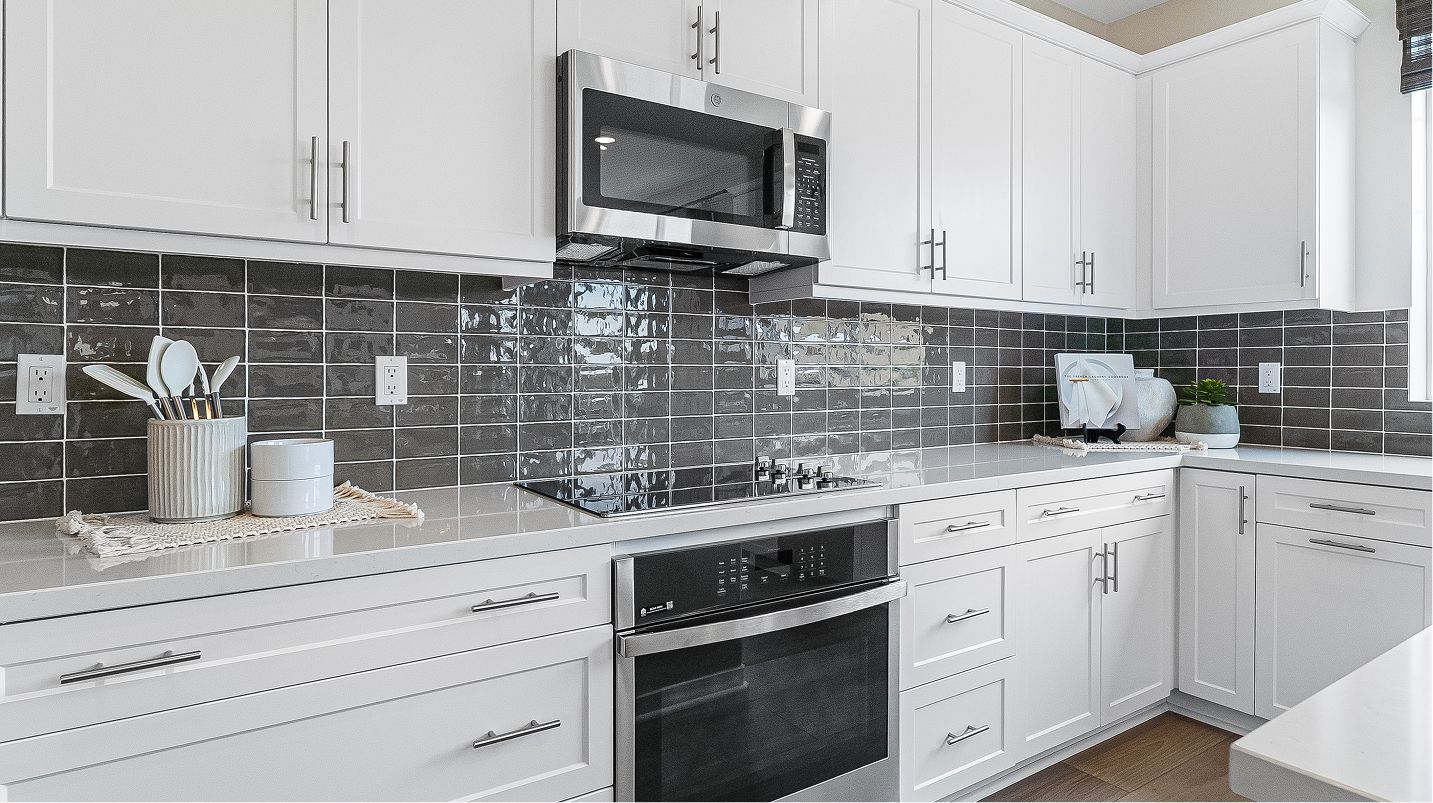 Glennview Springhill Res1 Kitchen Microwave Oven Cabinets