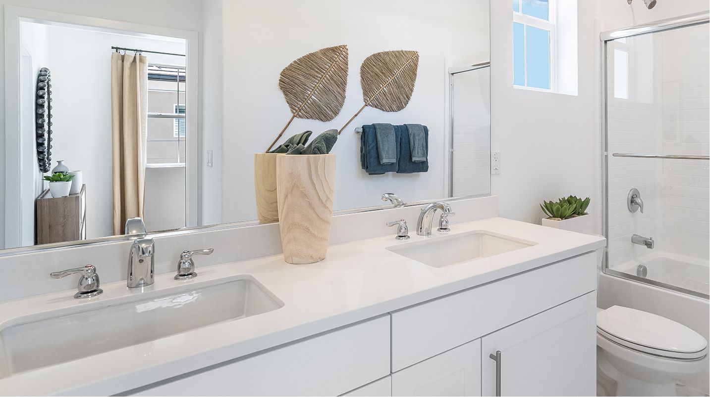 Vibe Nuvo Parkside Res3 Owners Bath 1of2 F2