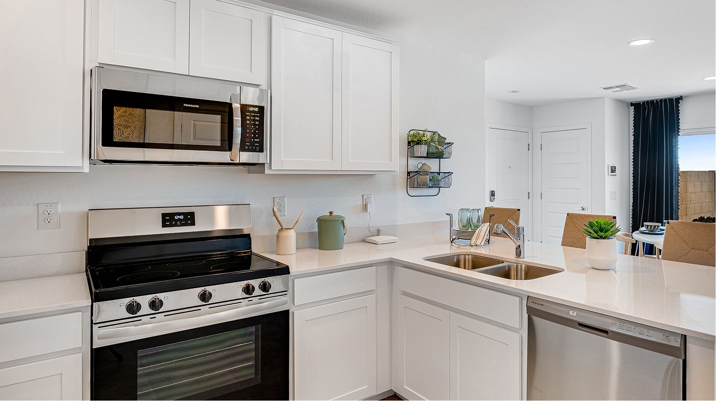 Premier Magma Ranch Vistas EI Stainless Steel Electric Oven Range