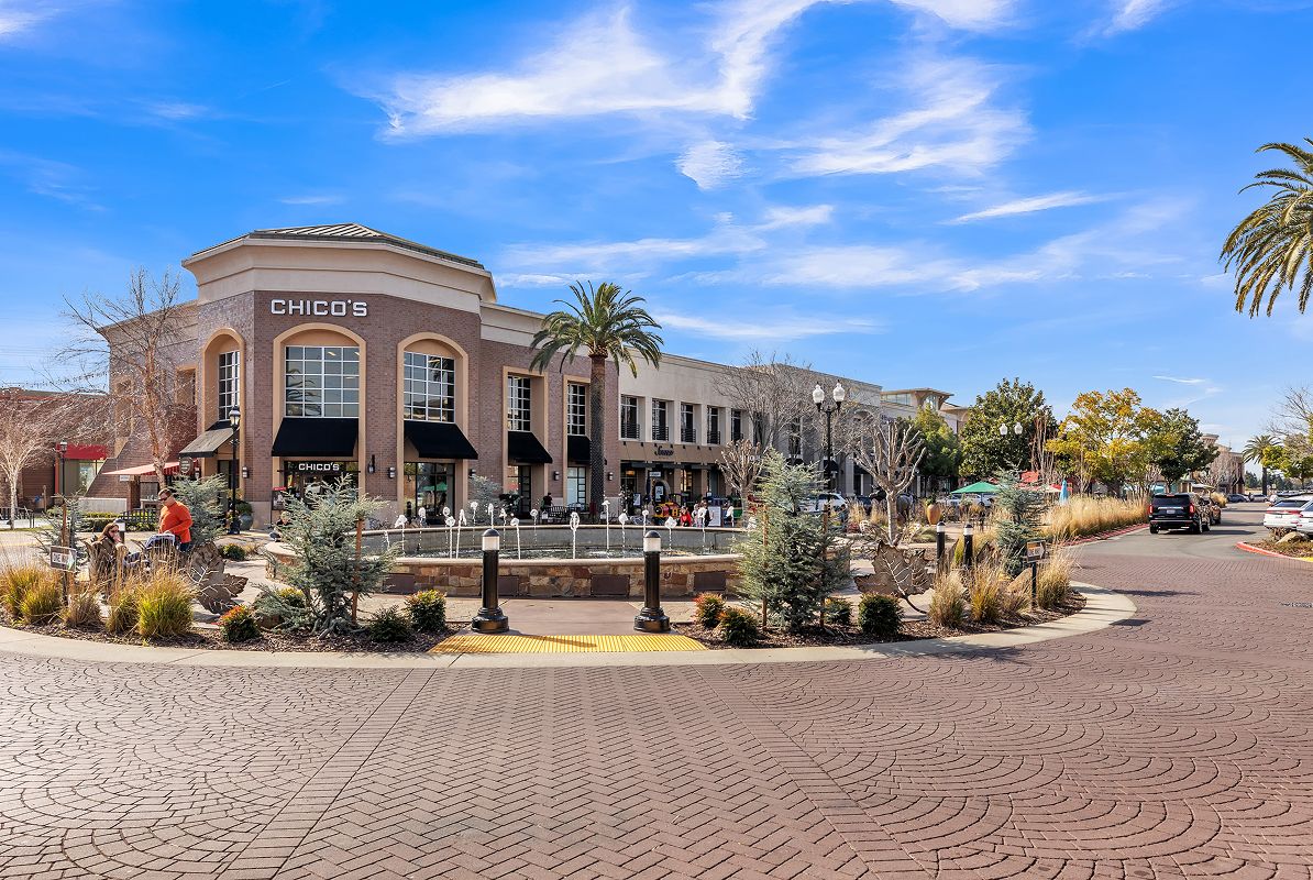 Fountains at Roseville Shopping Center