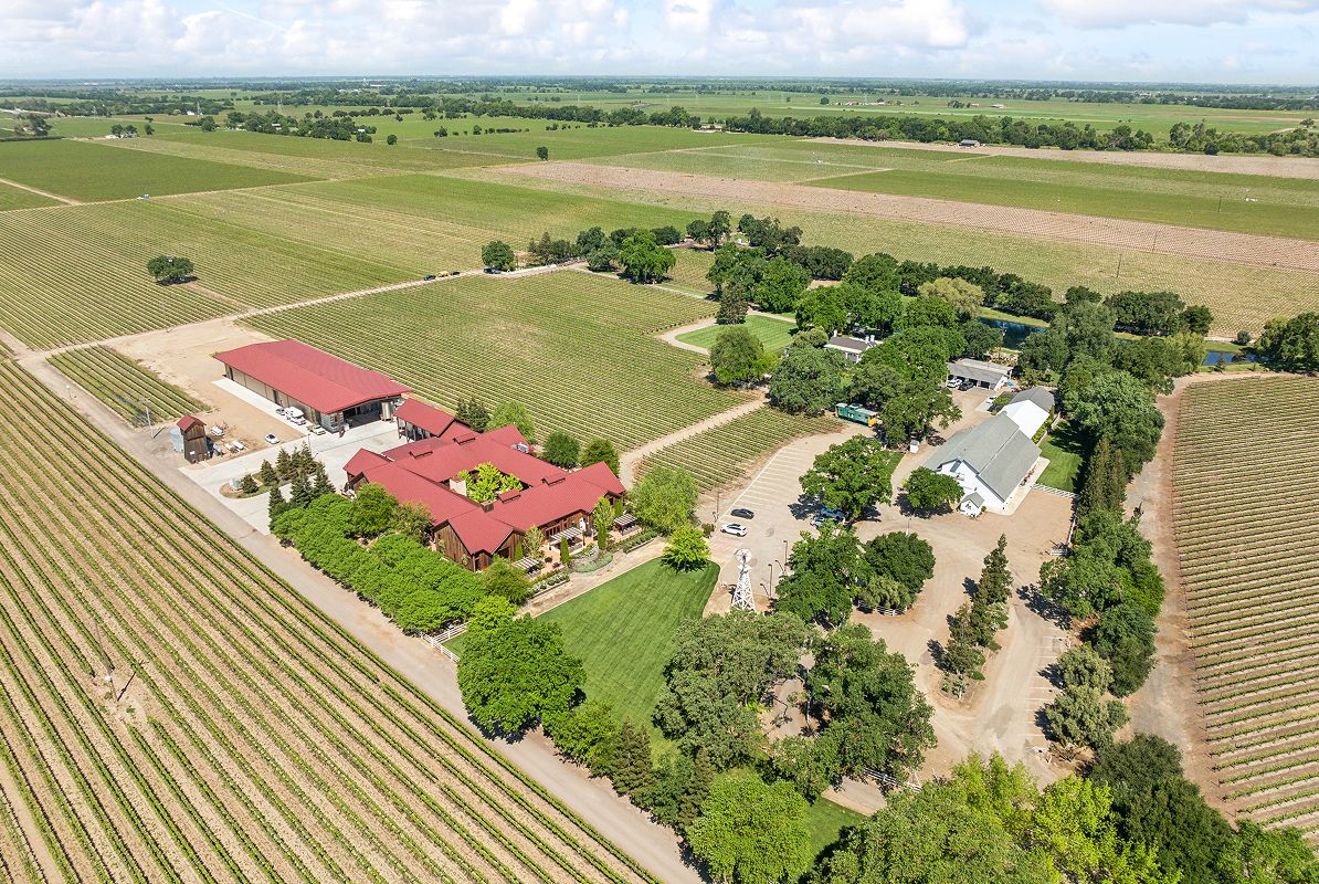 Galt Oak Farm Vineyards 3of5