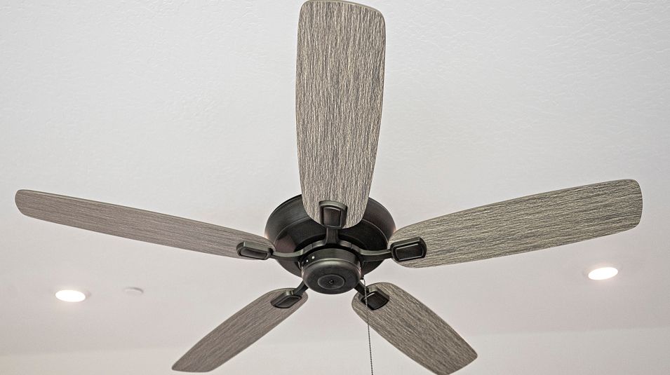 Solana Series Juniper Hills EI Ceiling Fan 2of2