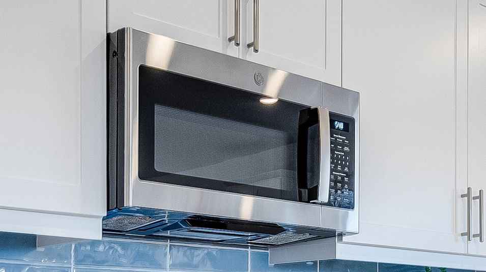 Tesoro Legado Res4 EI Electric Range Cabinets Microwave Kitchen 1