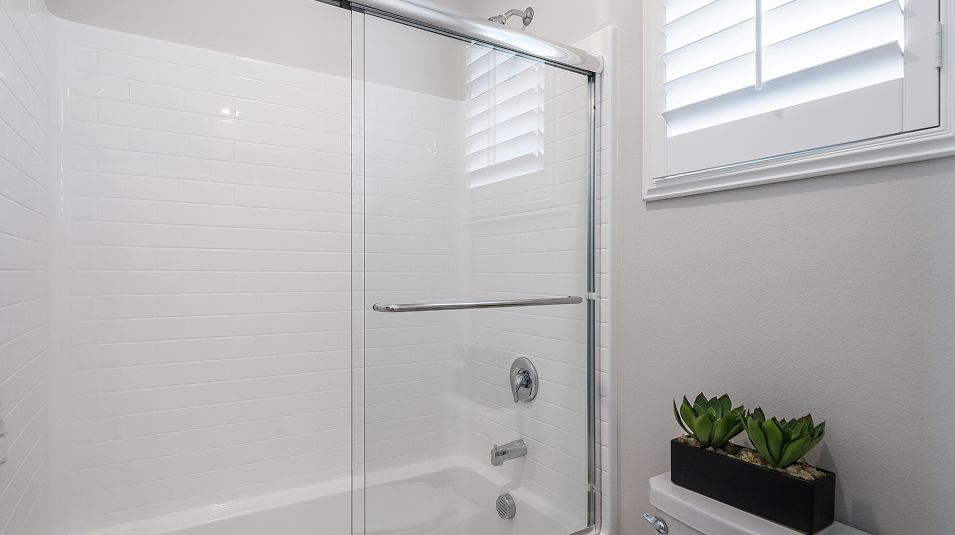 Vibe Nuvo Parkside Res2 Owners Bath 2of2 F2