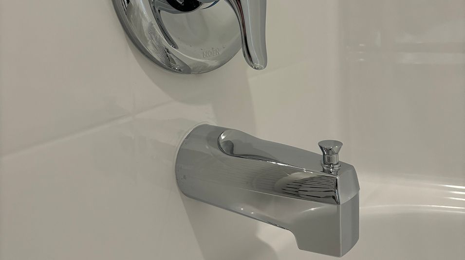 Classic Series Wyndham Highlands EI Bathroom Fixtures