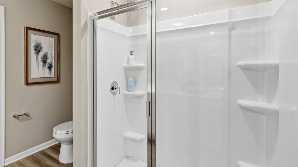 2558 Frost Owners Bath