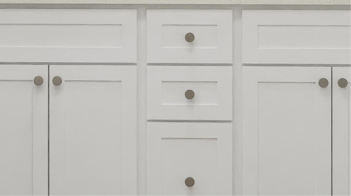 L017 Delta Owners Bath 1of2 F2