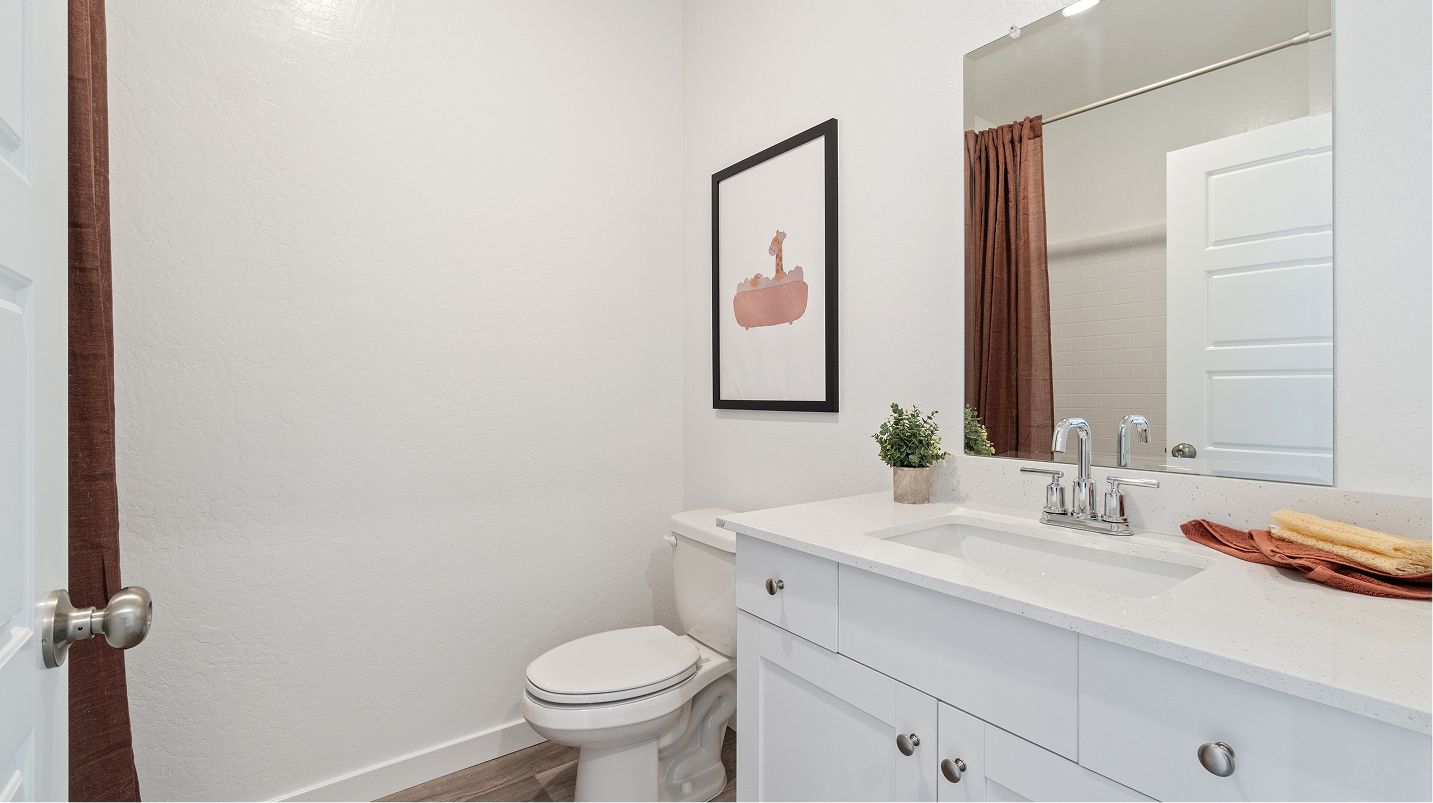 3002 Jewel X Bath2 1of3 F1 Base2