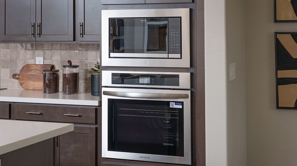 Bleau Northlake EI Oven F1