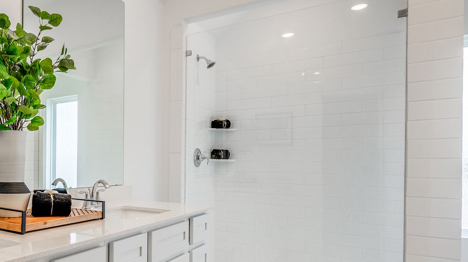 Pic Owners Shower Glass Panel 020226