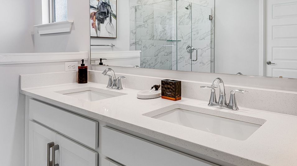 Highlands Trail EI Owners Bath Double Sink