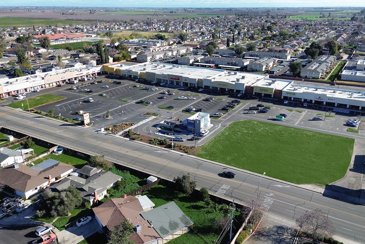 Lemoore Shopping Center Aerial 2of6
