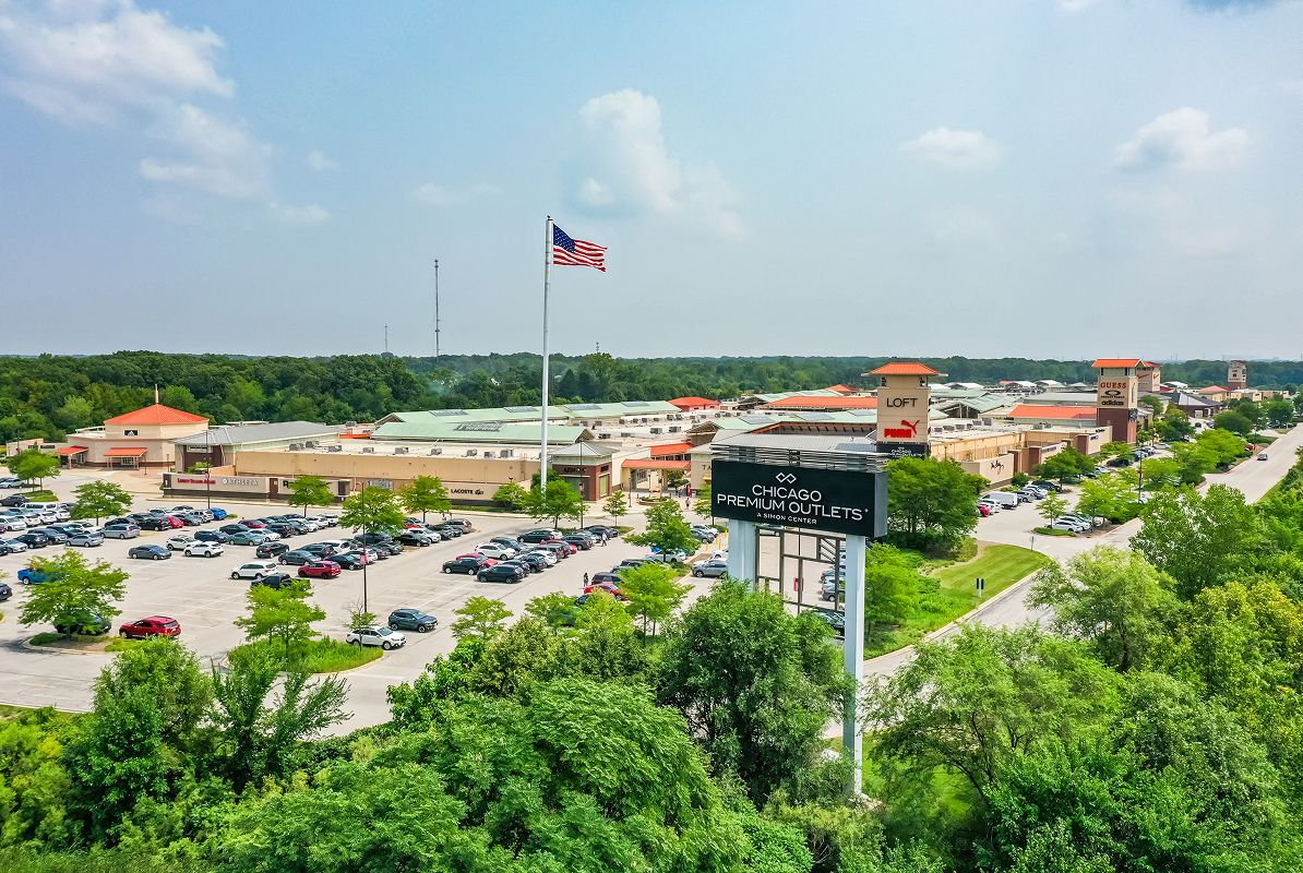 Aurora Aerial Chicago Premium Outlets