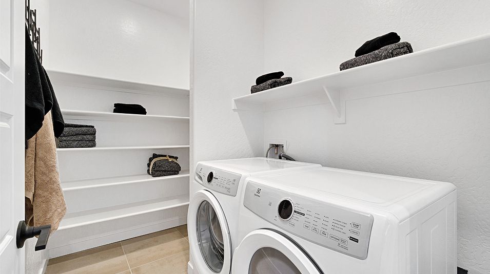 4037 Symphony Laundry F2 Base6