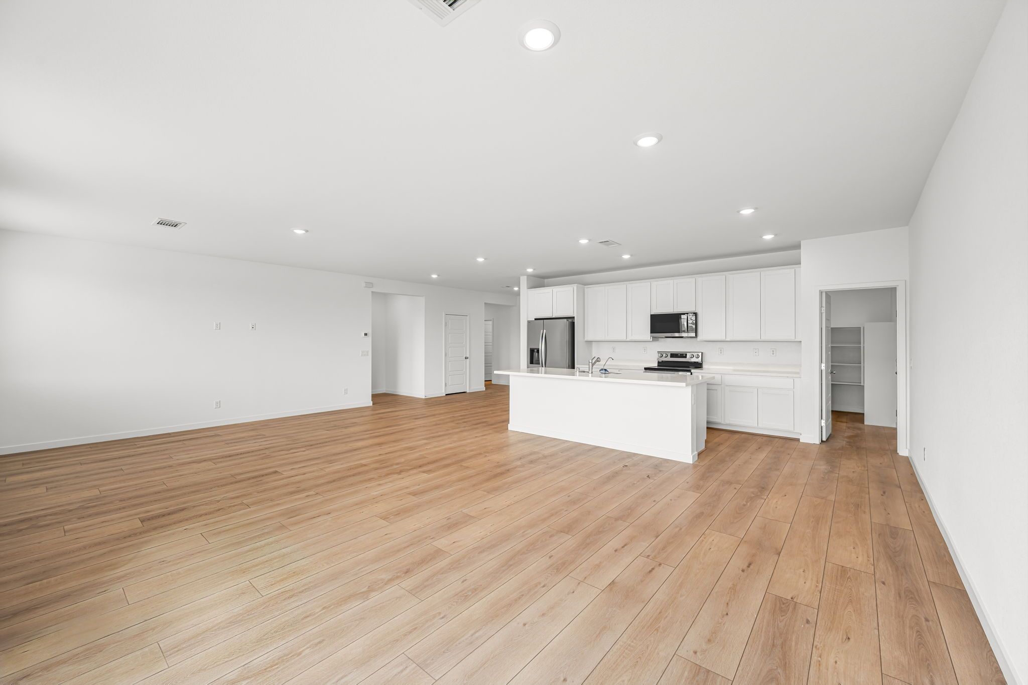 5 web or mls Lennar   287 Sam Way  05