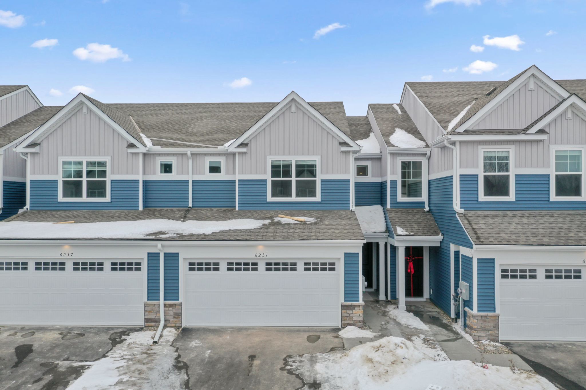 6231 205th Street N (Dakota)