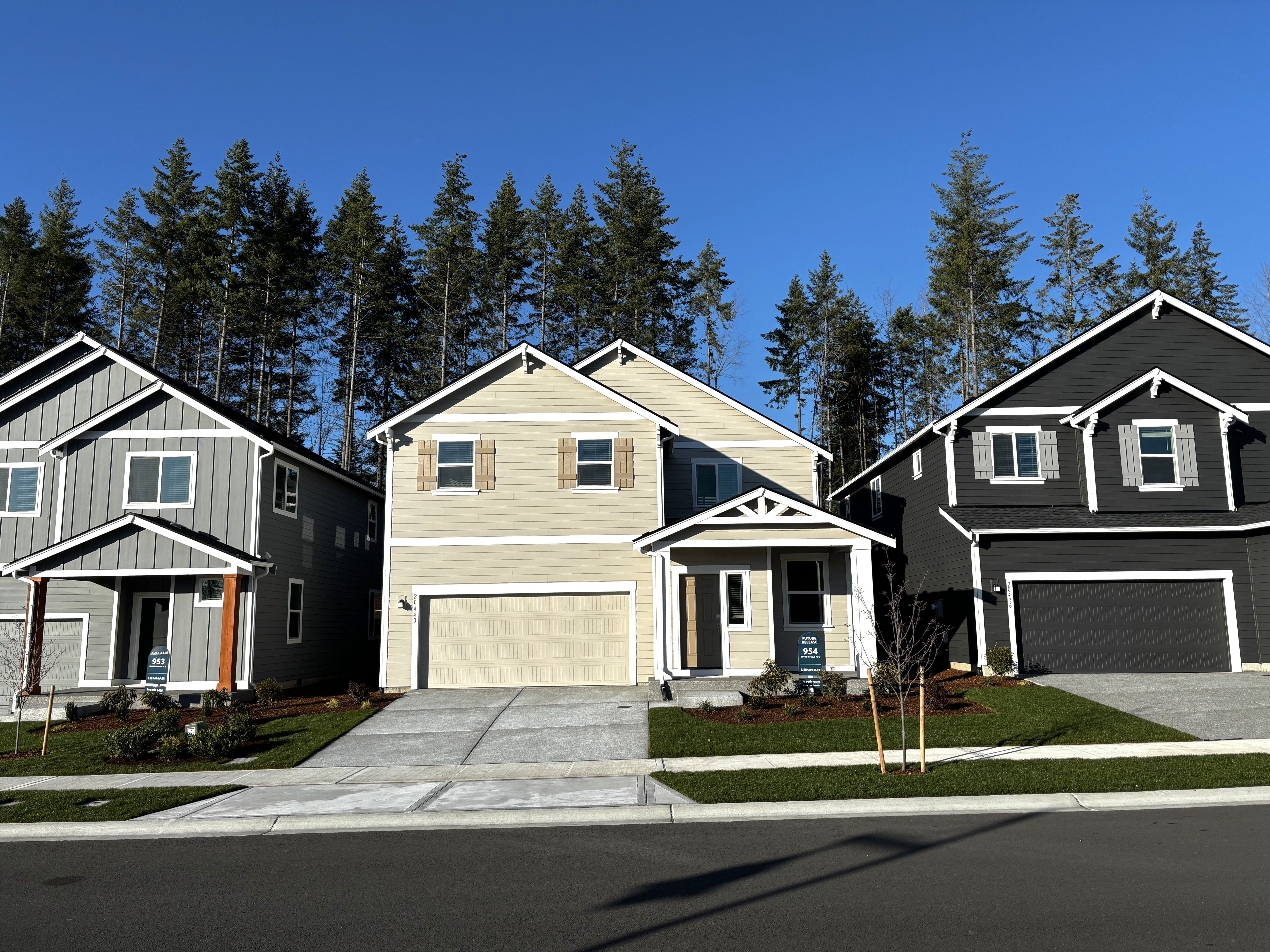 20440 Myrtle Pl E (Lilac)