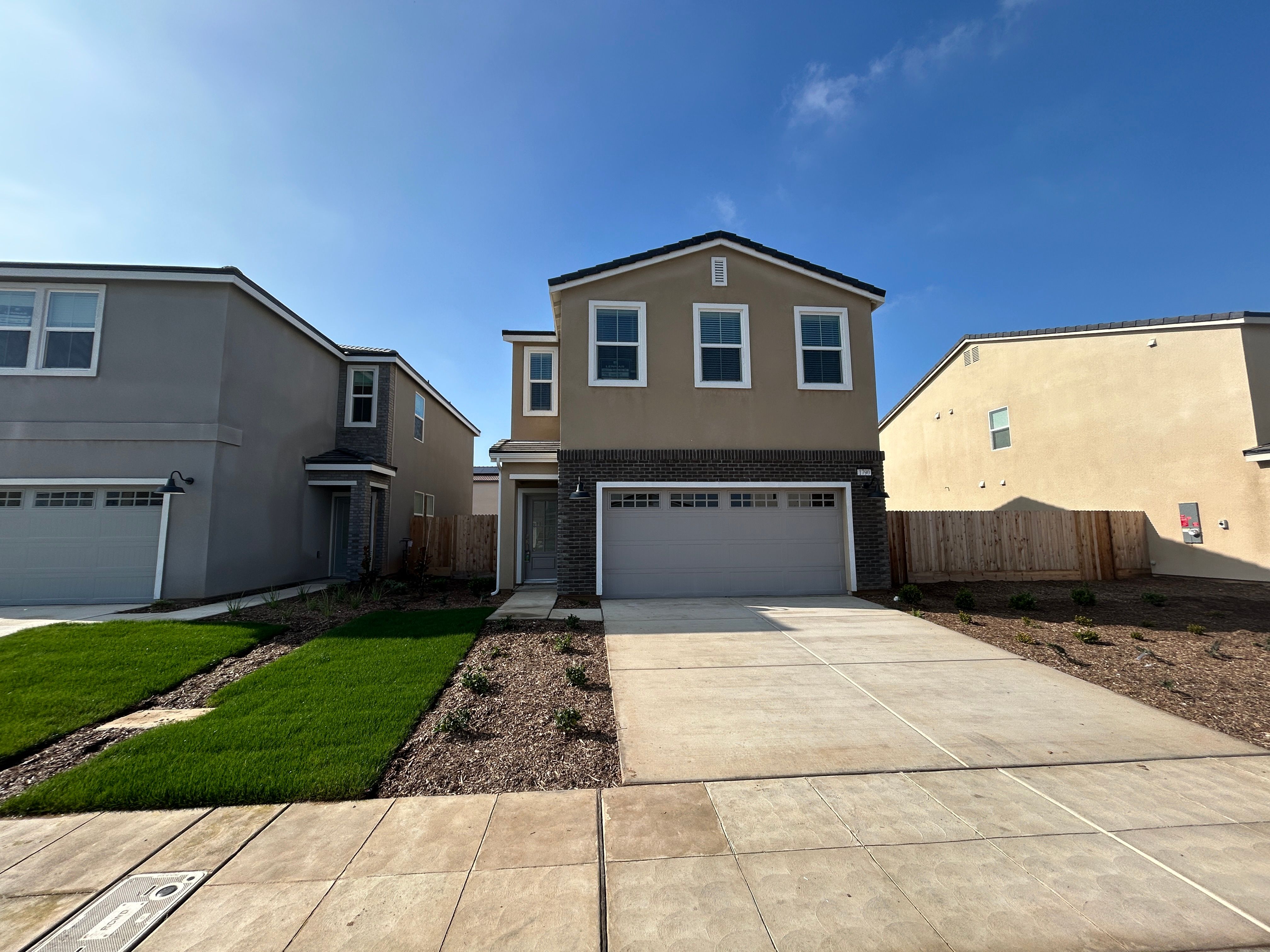 1790 Valley Road S (Draco)