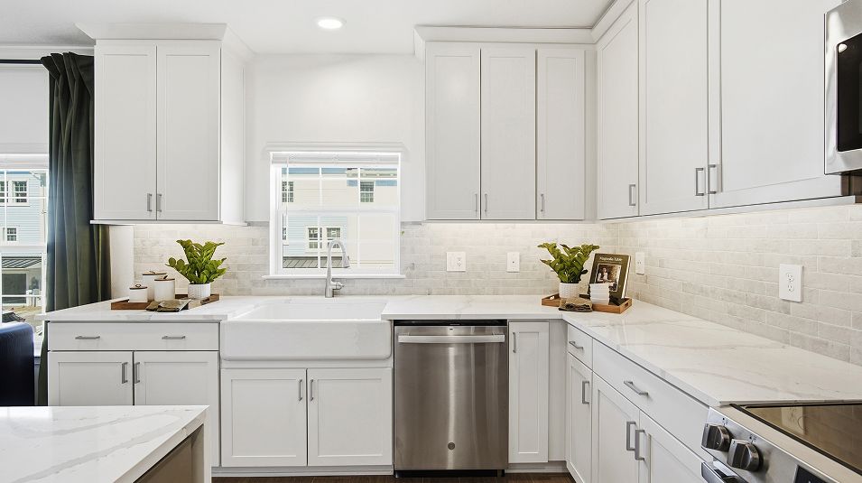 2411 Flagler Kitchen 1of4 F2 2 17 26