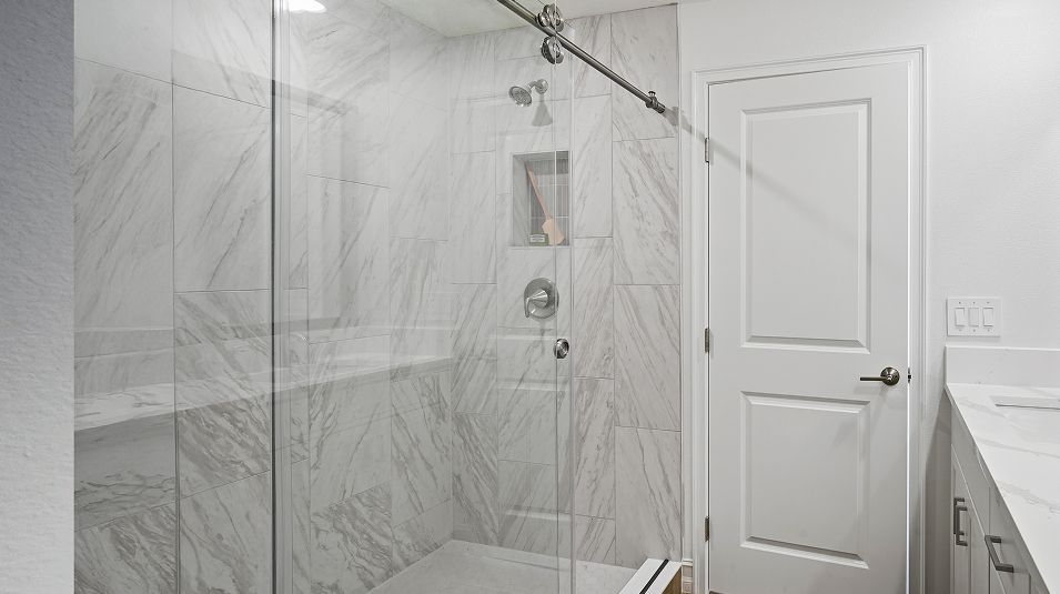 2411 Flagler Owners Bath 2of2 F3 2 17 26