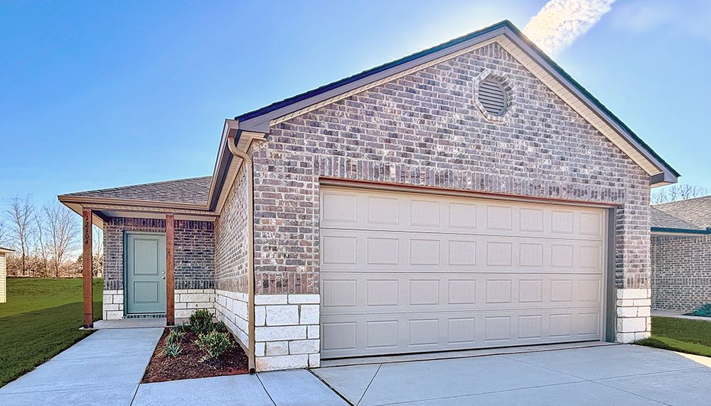 RC Somerville - Creekside Village: Mustang, Oklahoma - Rausch-Coleman Homes