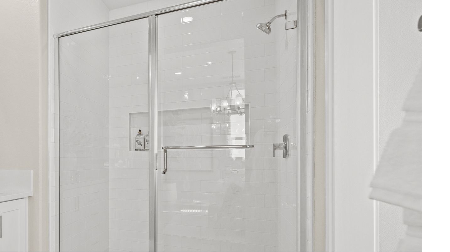 Isla Luna Park GPN Res2 Owners Bath 1of2 F3