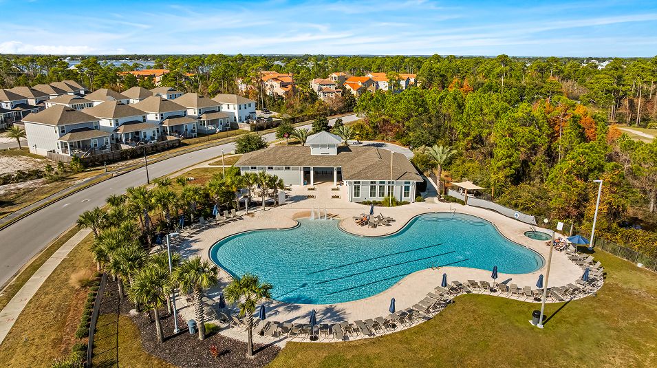 Lost Key Amenity Pool Back