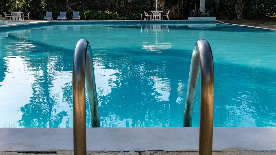 N Pic Activities Water Swimming Pool Empty Rails Closeup