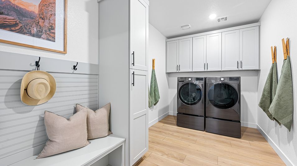 3395 La Spazio Divario Meredith Laundry 2of3 F1