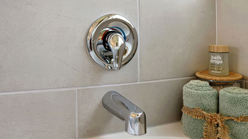 Divisional EI Shower Faucet