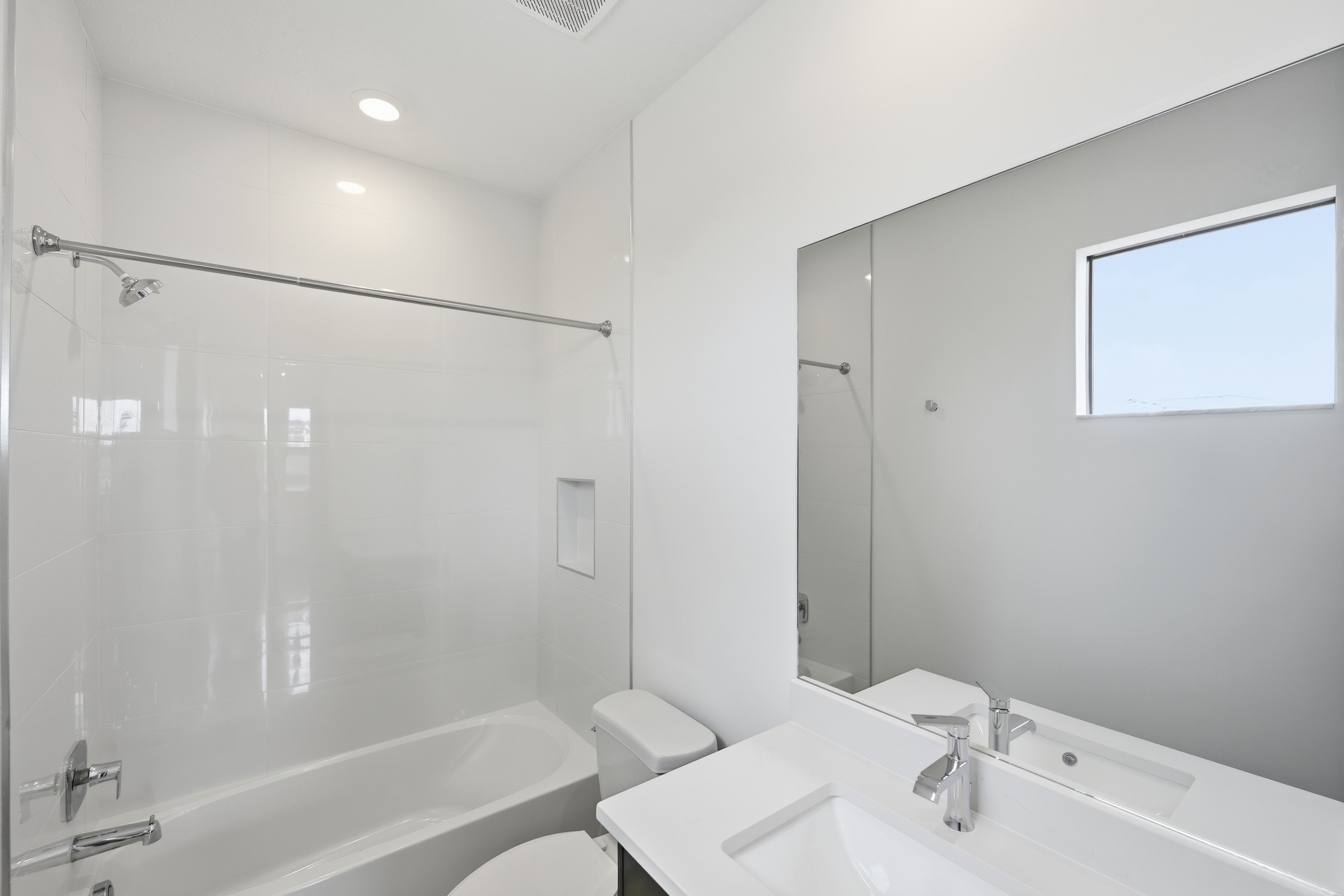 Whitmore Estates Versailles QMI H S123 Bathroom2 F2